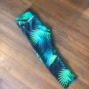 Fabletics Crop Athletic Legging